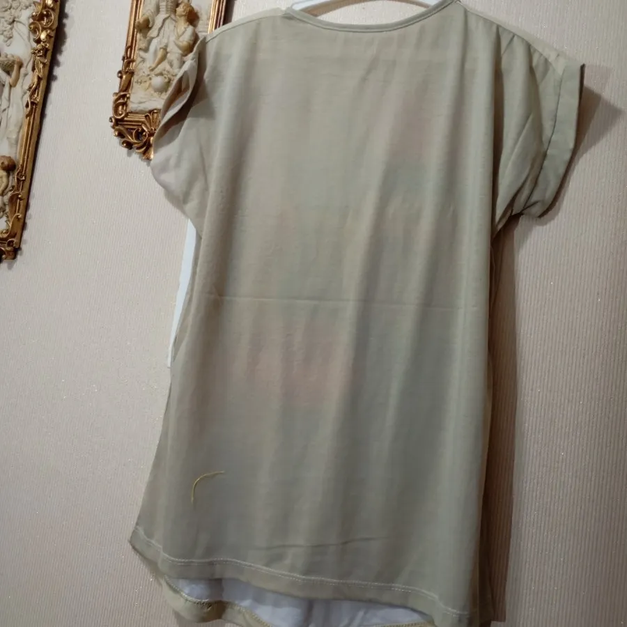 تیشرت نگین دار