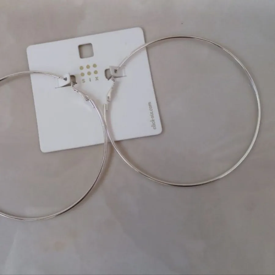 گوشواره حلقه ای بزرگ