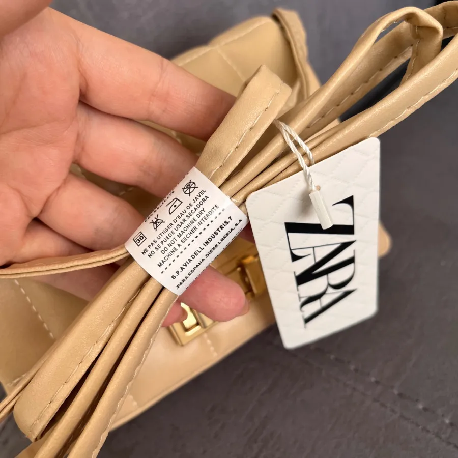 کیف دوشی کرم رنگ