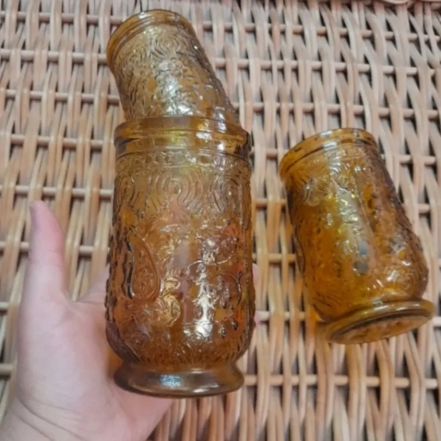 لیوان قدیمی