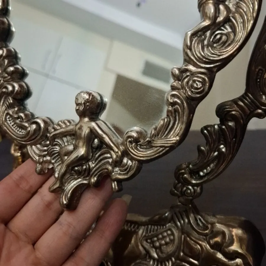 اینه و شمعدان