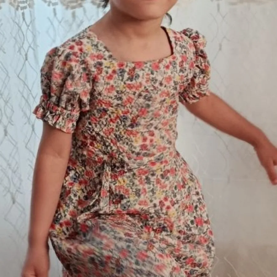 پیراهن بچگانه