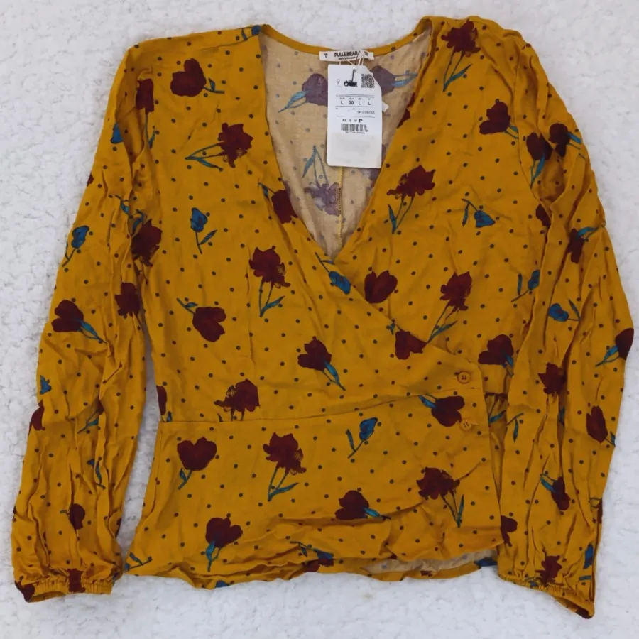 شومیز گل‌دار PULL&BEAR
