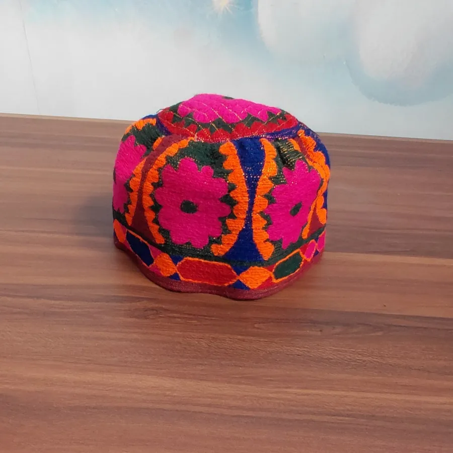 کلاه سنتی سوزن دوزی