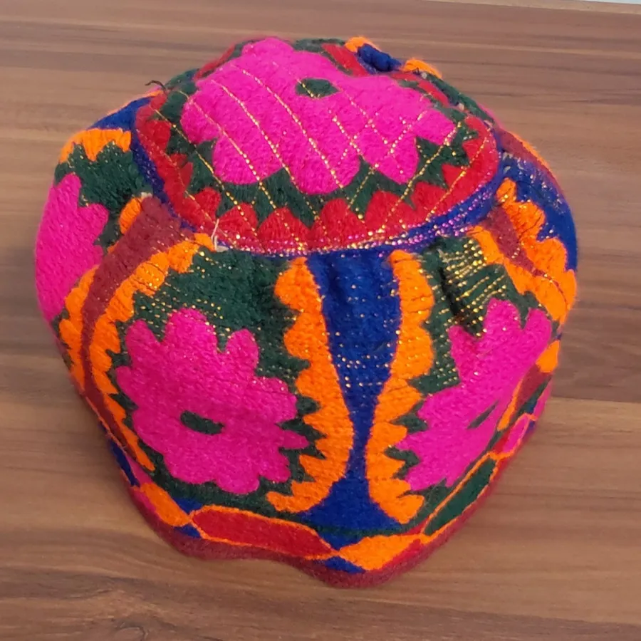 کلاه سنتی سوزن دوزی
