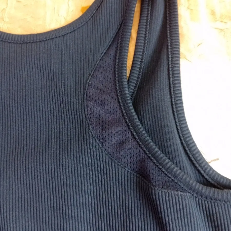 تاپ مارک UNDER ARMOUR