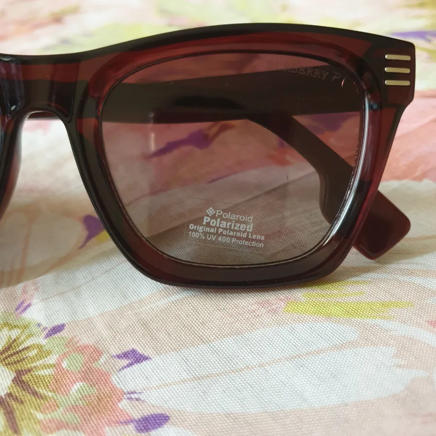 عینک آفتابی Burberry