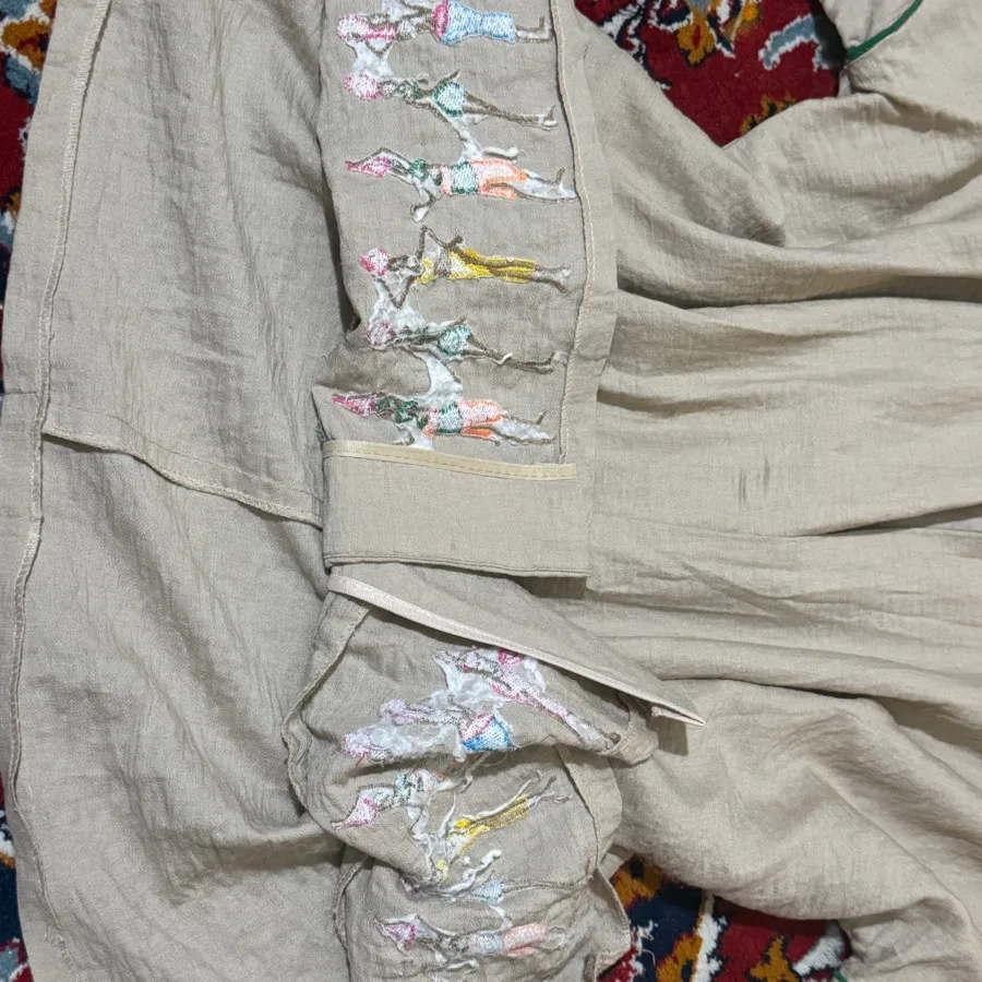مانتو خاکی