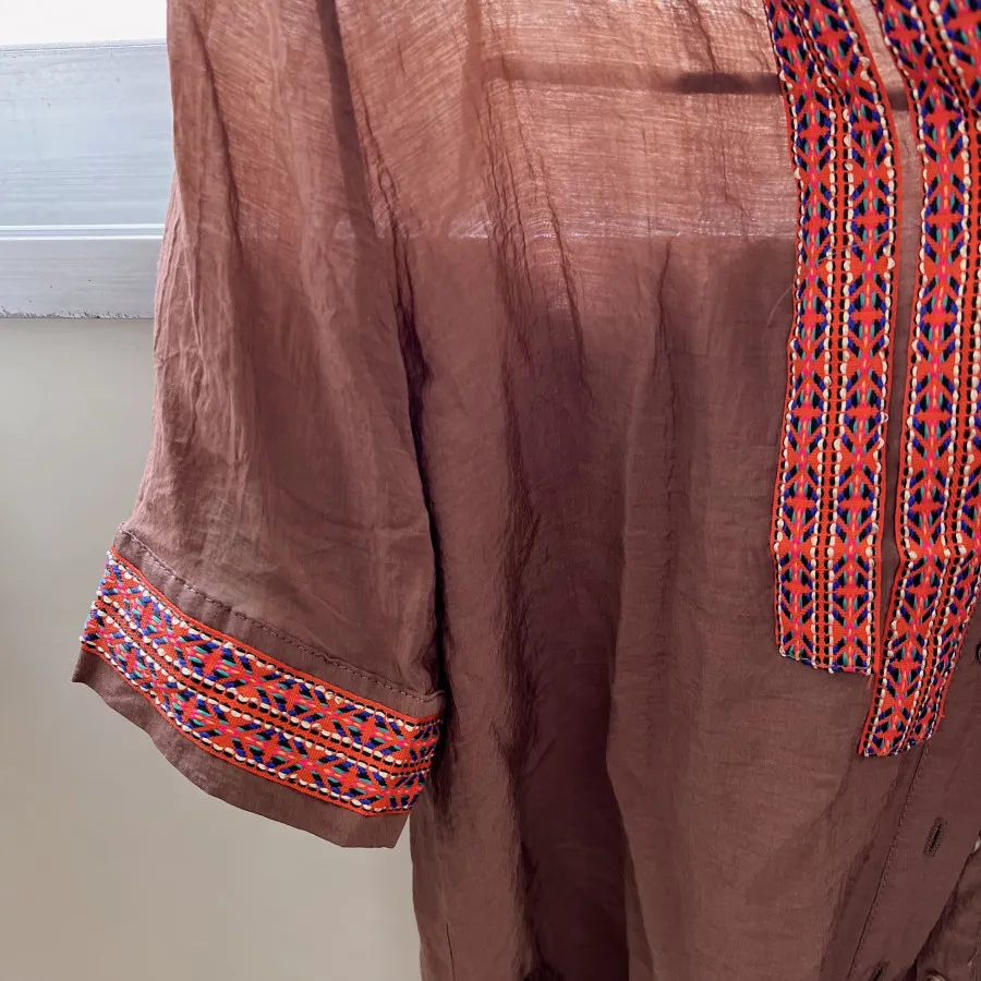 مانتو کلاه دار گلدوزی