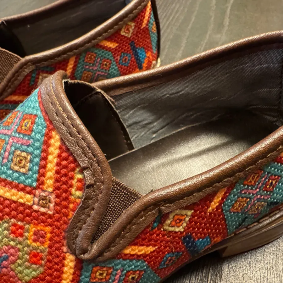 کفش طرح سنتی