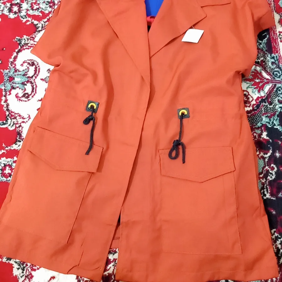 وست قهوه ای