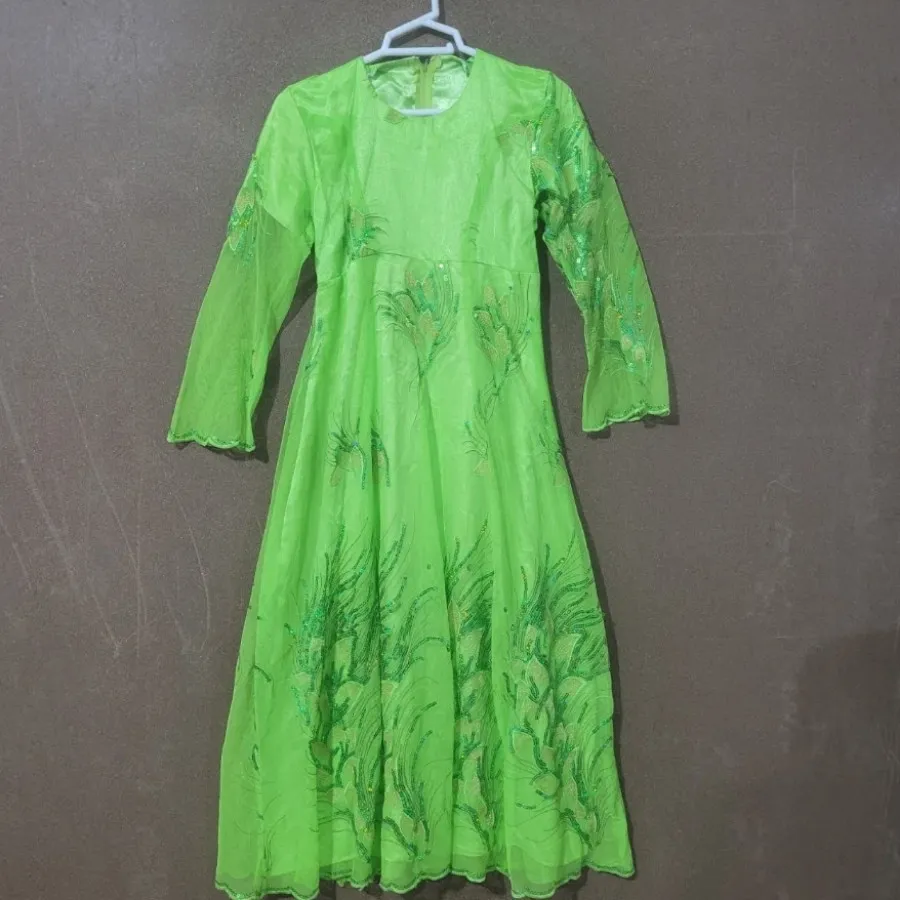 پیراهن محلی زنانه