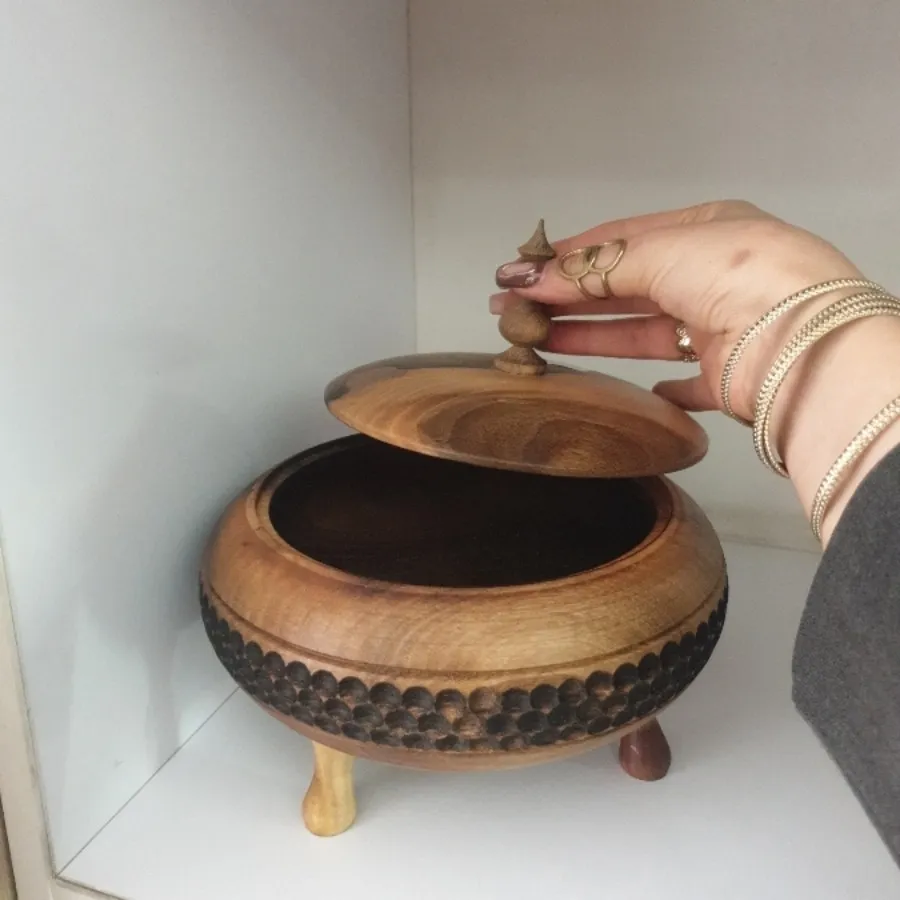 شکلات خوری