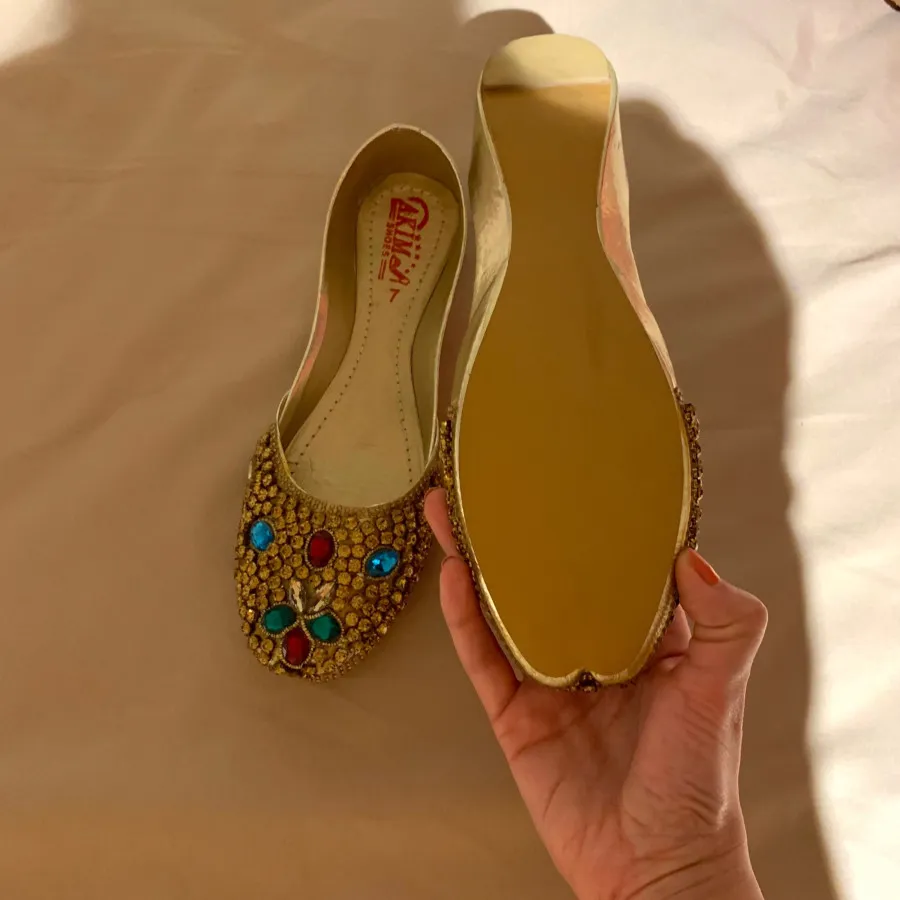 کفش طلایی
