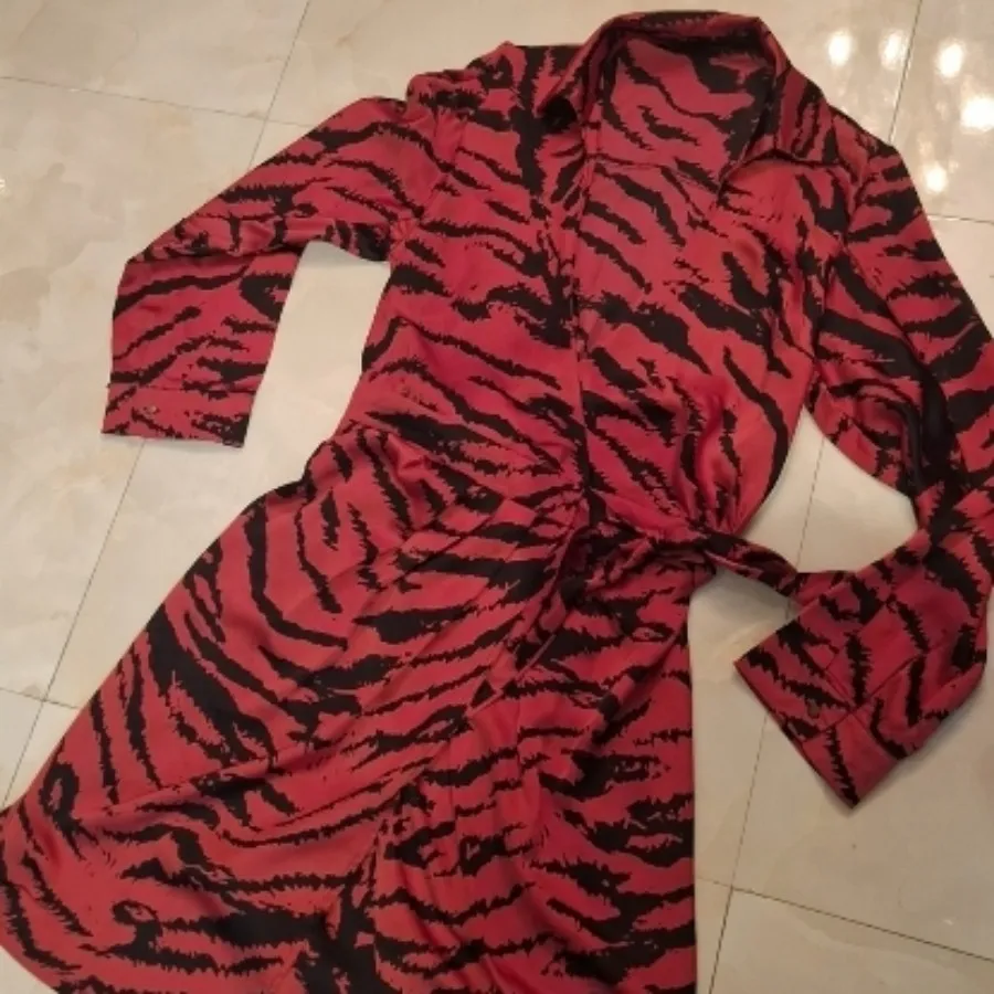 پیراهن زنانه