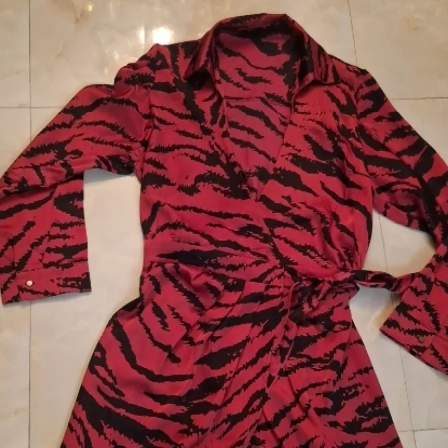 پیراهن زنانه