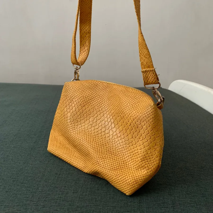 کیف دوشی خردلی