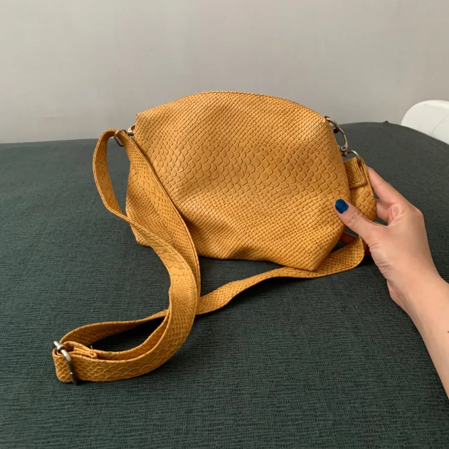 کیف دوشی خردلی
