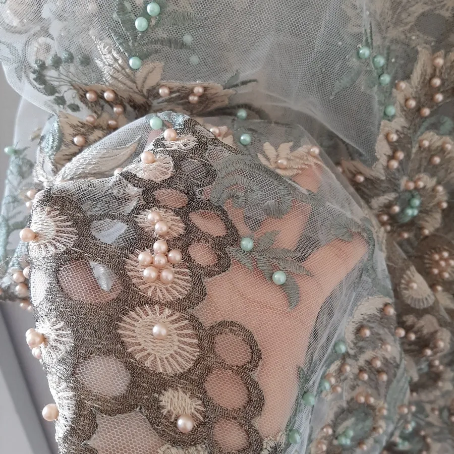 پارچه کار شده سنگ‌دوزی