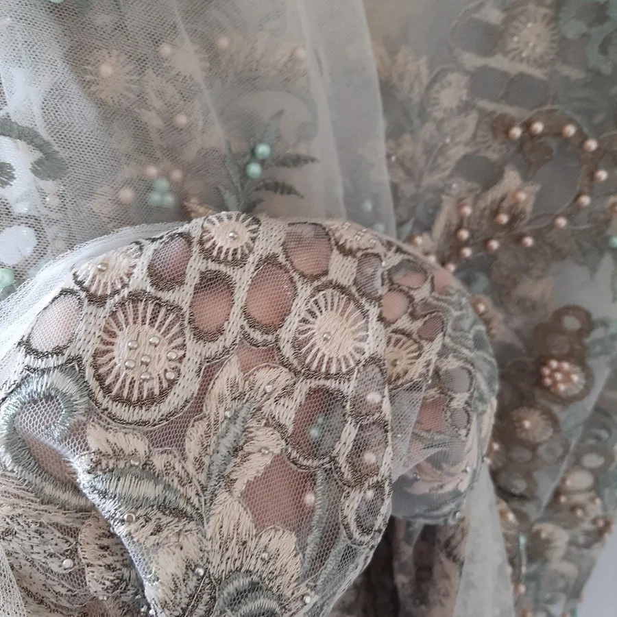 پارچه کار شده سنگ‌دوزی