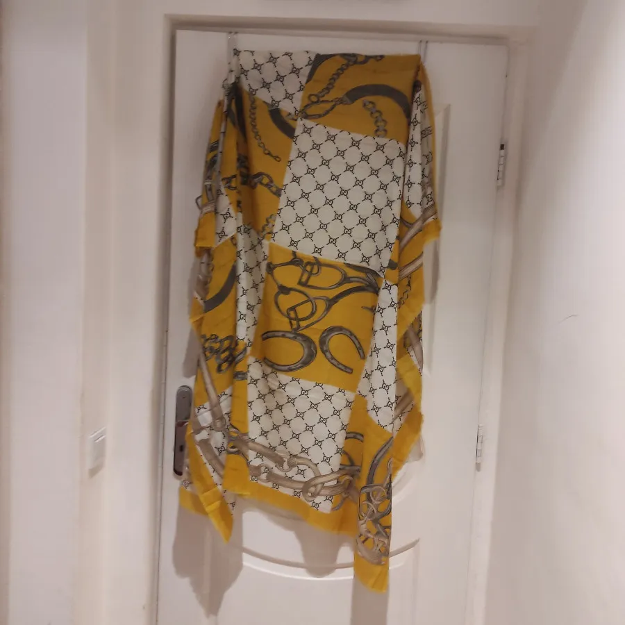 روسری نخی قواره بزرگ