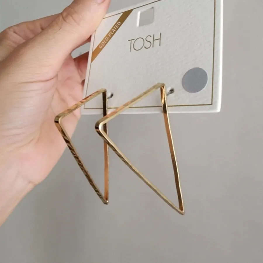 گوشواره تاش tosh