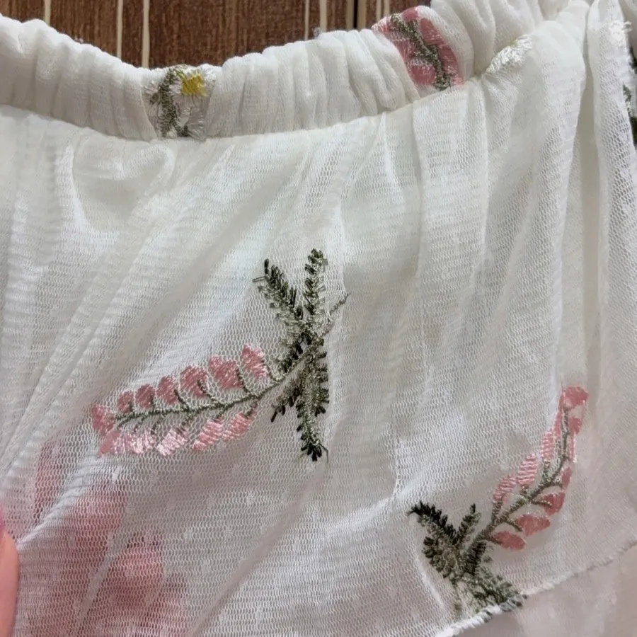 تاپ گلدوزی شده