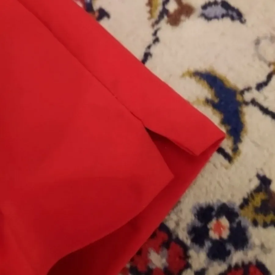 شلوار قرمز