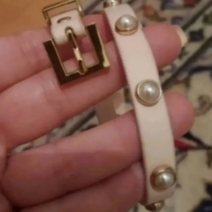 گل سر و دستبند