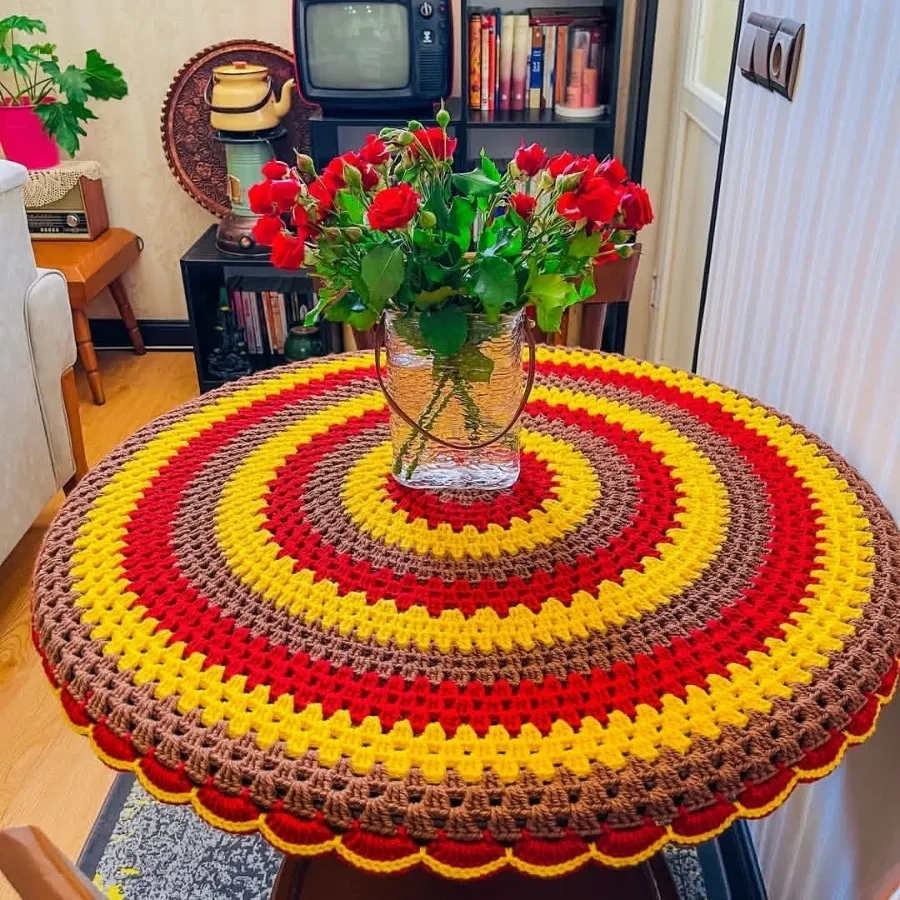 رومیزی دایره رنگارنگی