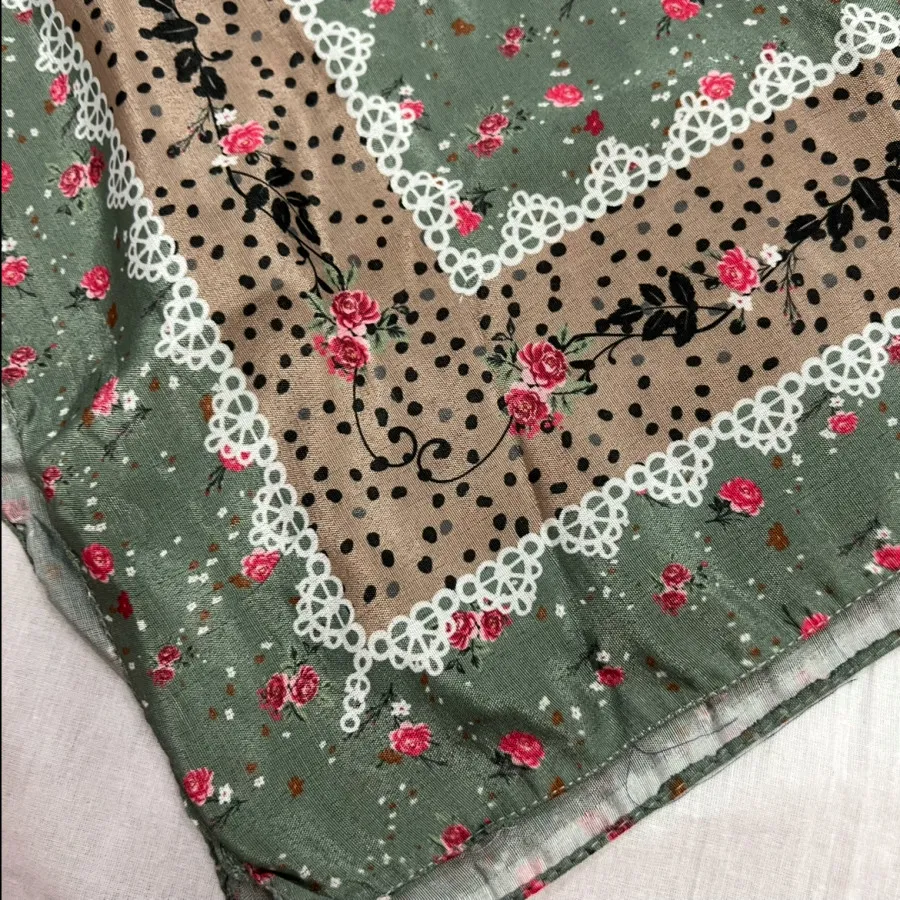 روسری گلگلی سبز