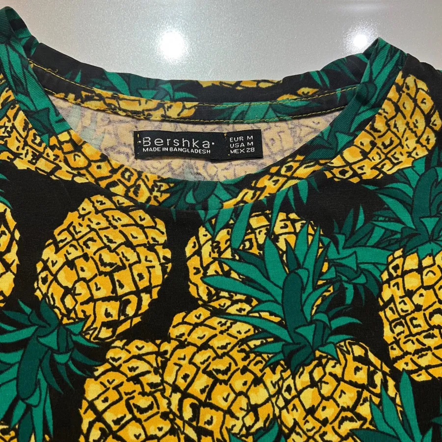 تیشرت برند Bershka