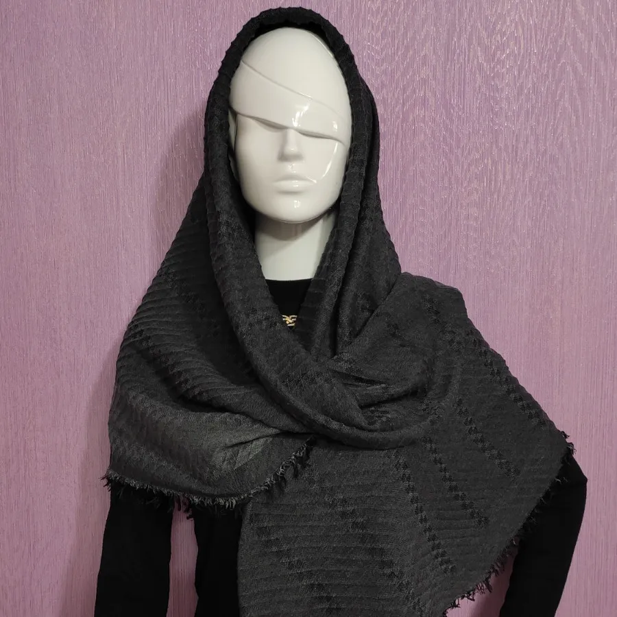 روسری پلیسه نخی گرم بالا