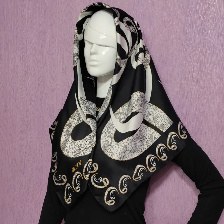 روسری ساتن طلاکوب