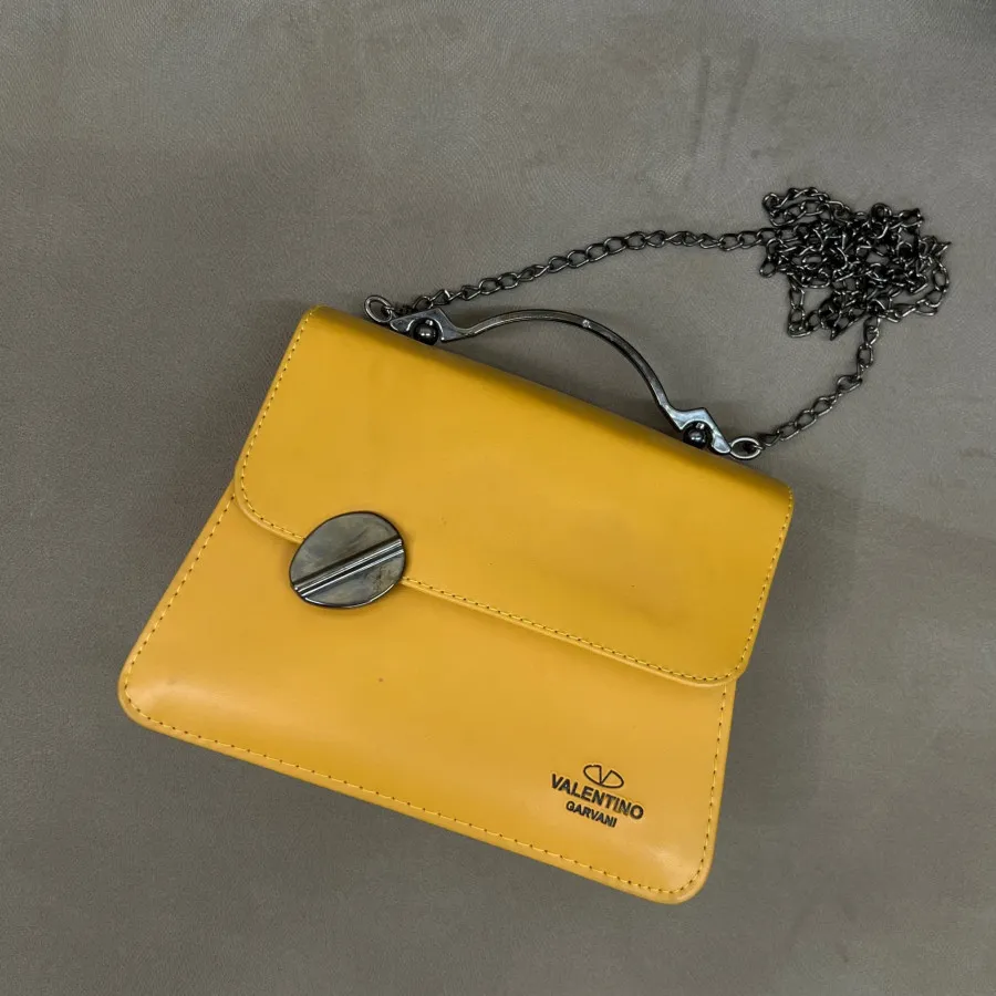 کیف Valentino