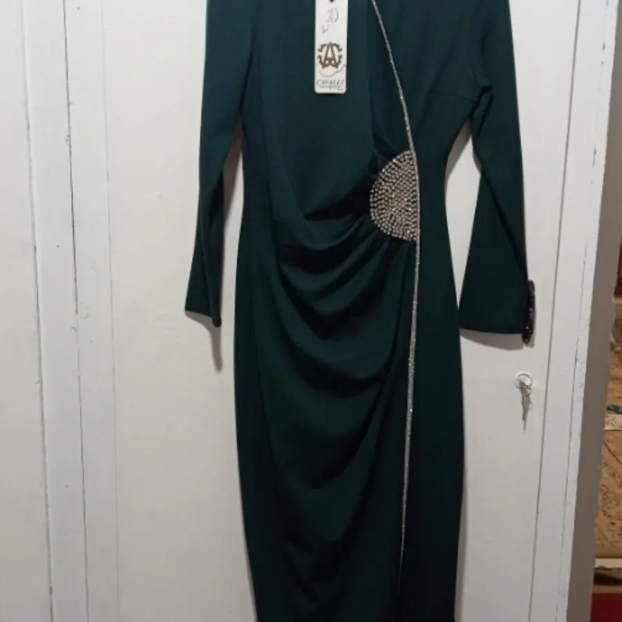 پیراهن مجلسی پوشیده