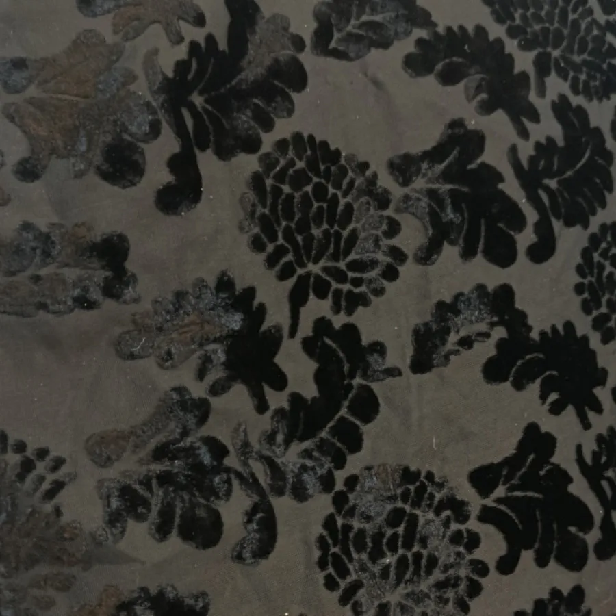 چادر مشکی مخمل