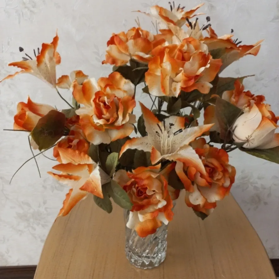 گل مصنوعی لیلیوم