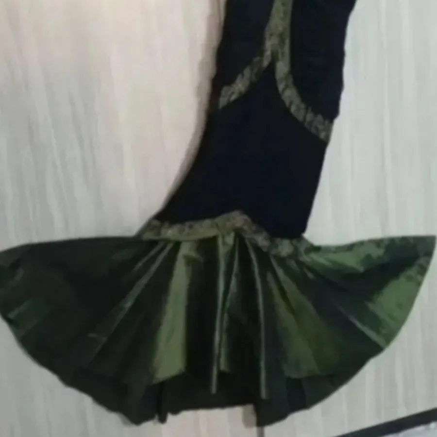 لباس مجلسی دکلته با شال