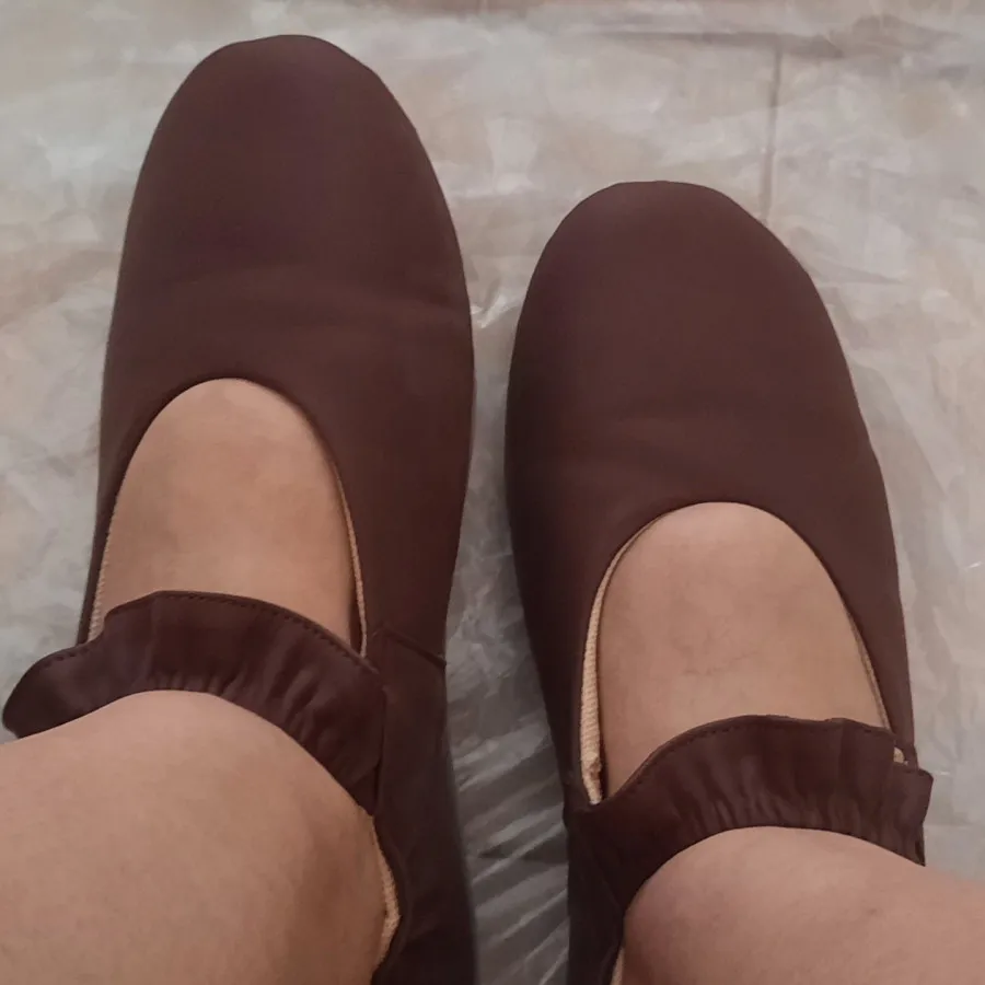 کفش عروسکی