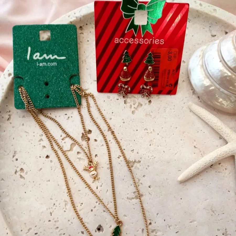 گردنبند و گوشواره وارداتی