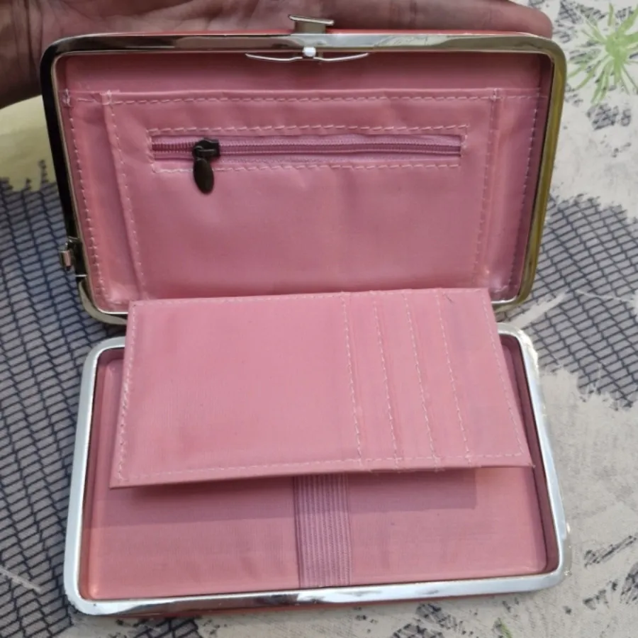 کیف پول زنانه