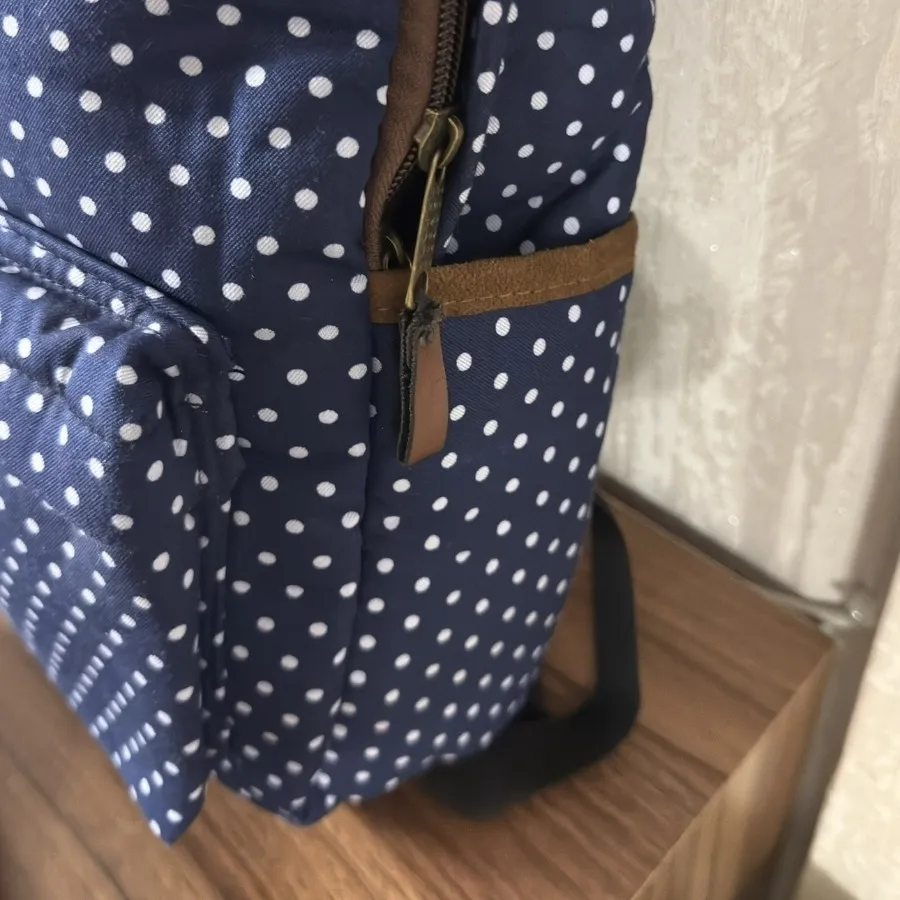 کوله پشتی خال خالی