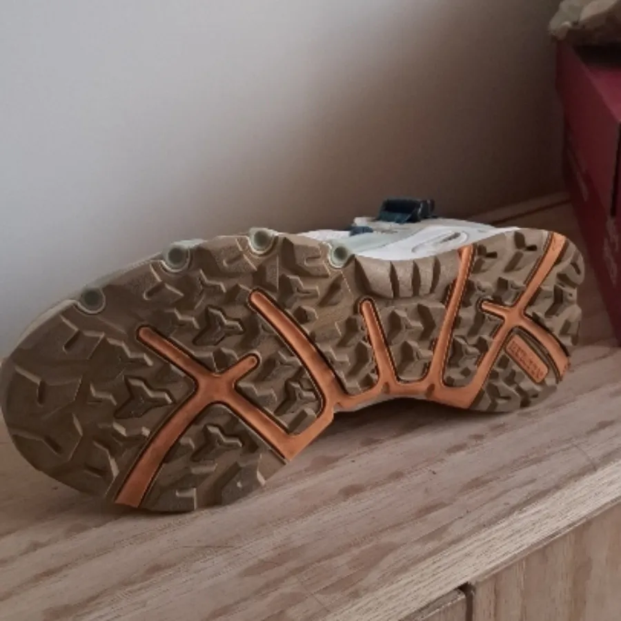 کفش طبیعت گردی هومتو