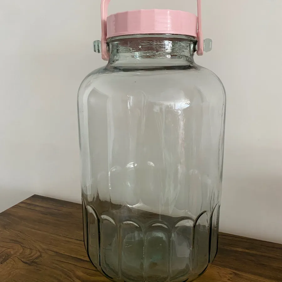 بانکه شیشه ای