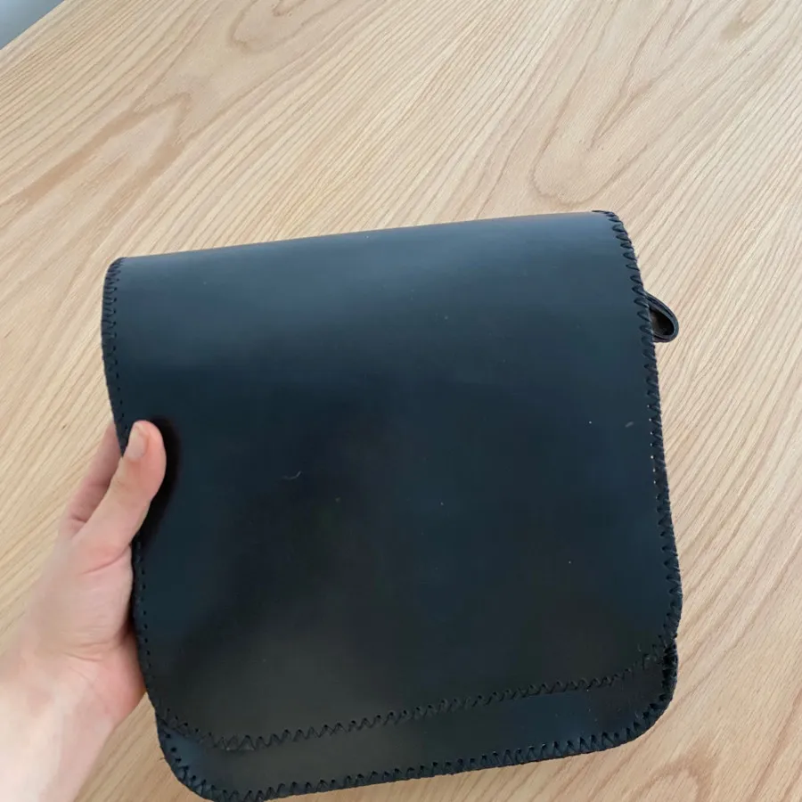 کیف مشکی بنددار