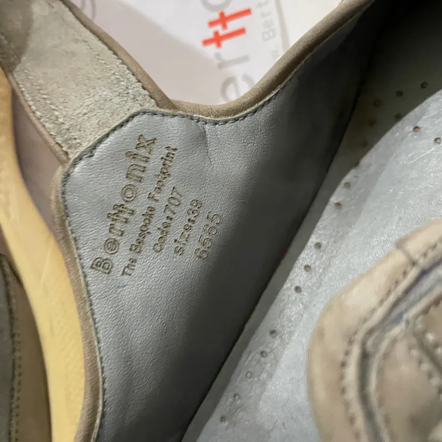 کفش چرم برتونیکس