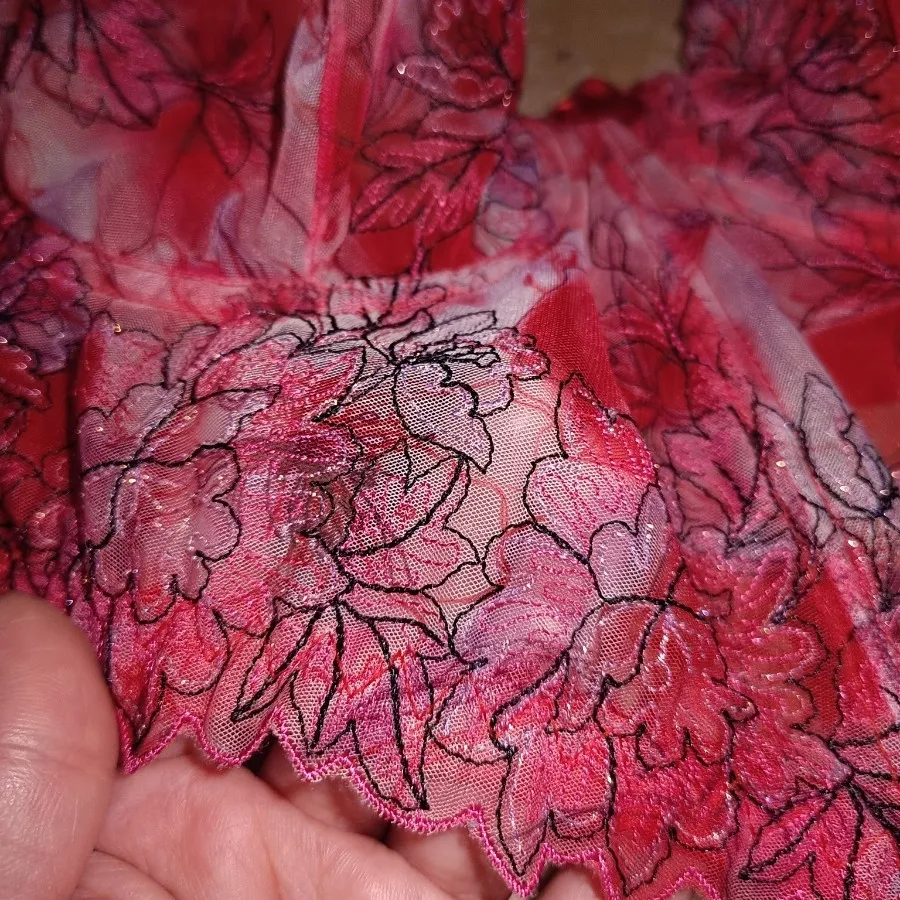 نیم تنه زنانه