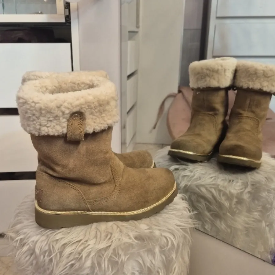 بوت برند اورجینال Ugg