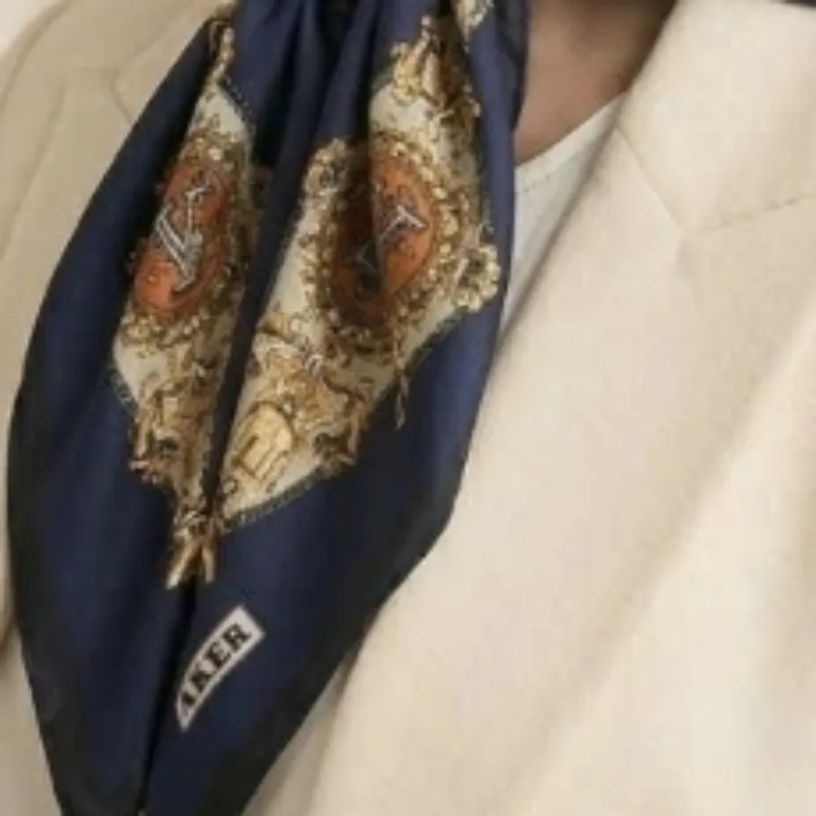 روسری زنانه